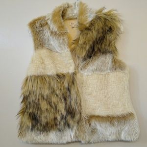 Reba faux Fur Ladies Vest Tan, size small